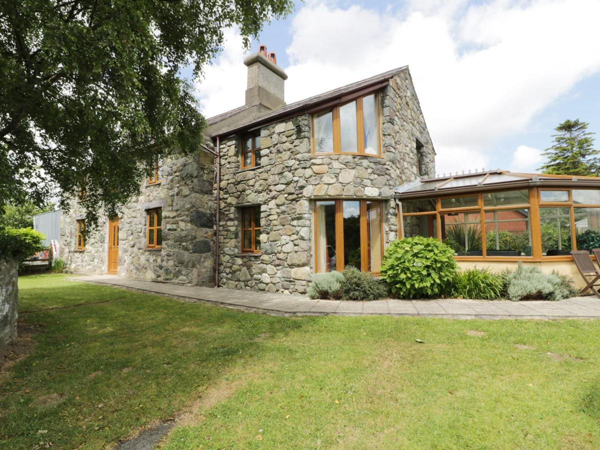 Ddol Helyg Farmhouse Llanrug Extérieur photo