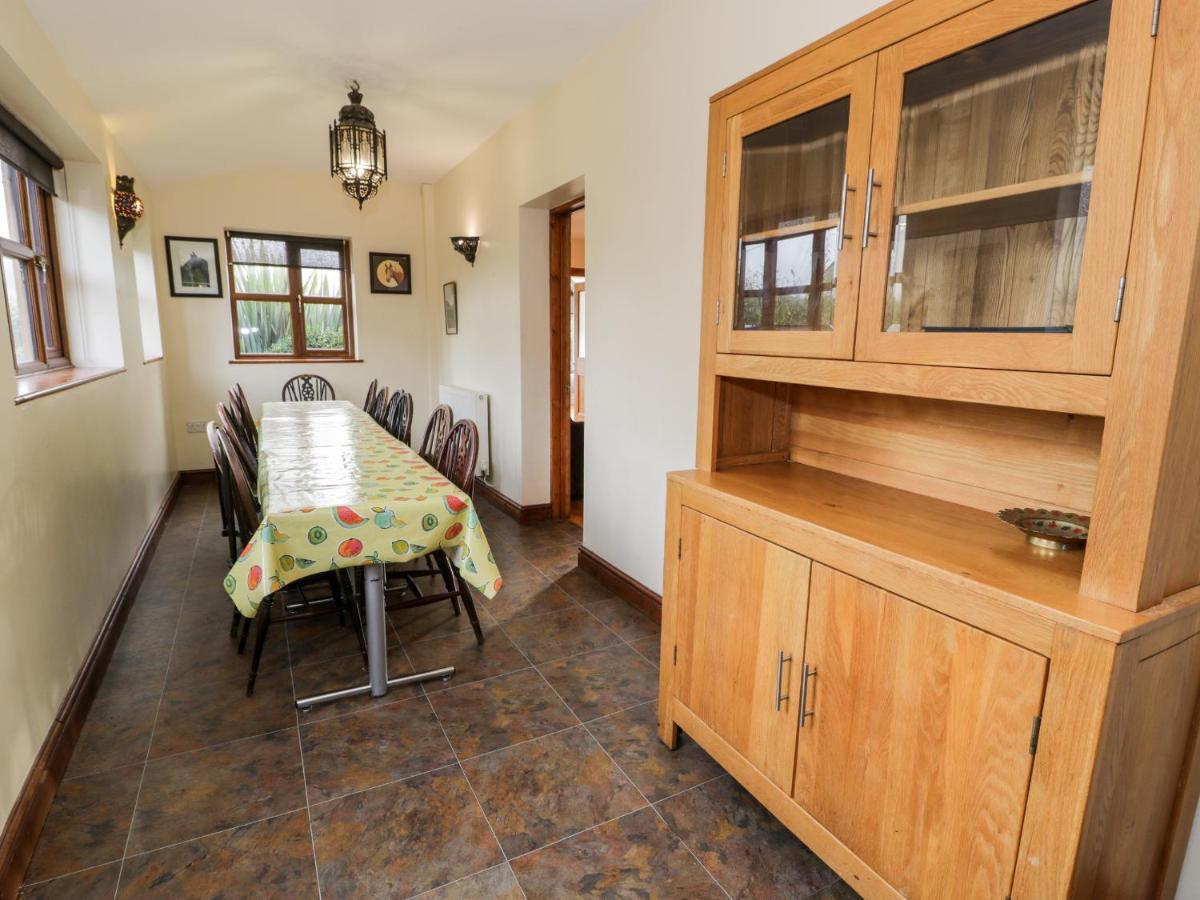 Ddol Helyg Farmhouse Llanrug Extérieur photo